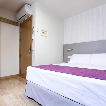 Di' Carlo Hotell Madrid Eksteriør bilde
