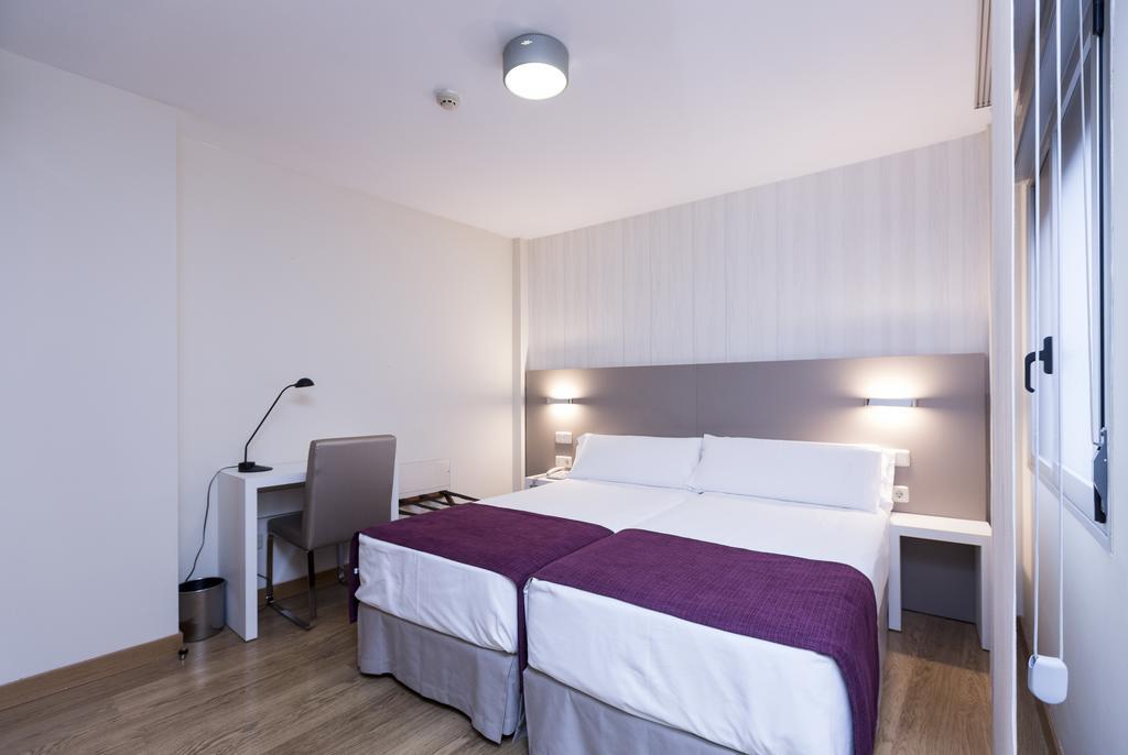 Di' Carlo Hotell Madrid Eksteriør bilde