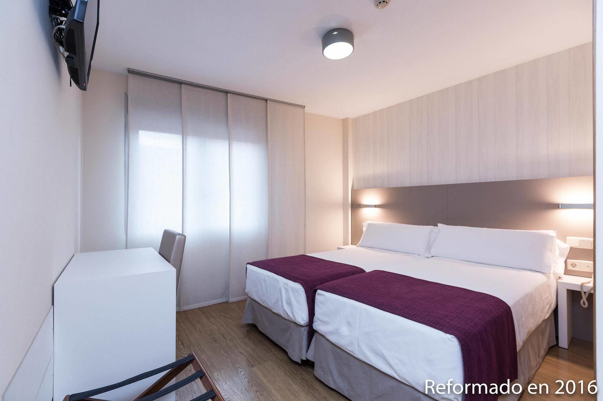 Di' Carlo Hotell Madrid Eksteriør bilde